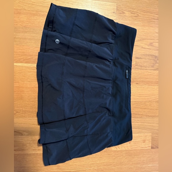 lululemon athletica Black Skirt size 8 - Picture 1 of 2
